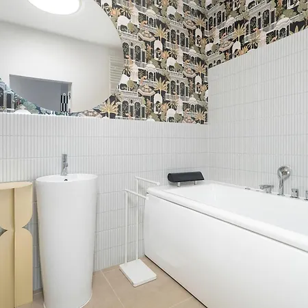 Unique 2-bedroom With Balcony Parking By Renters Prestige Apartamento
